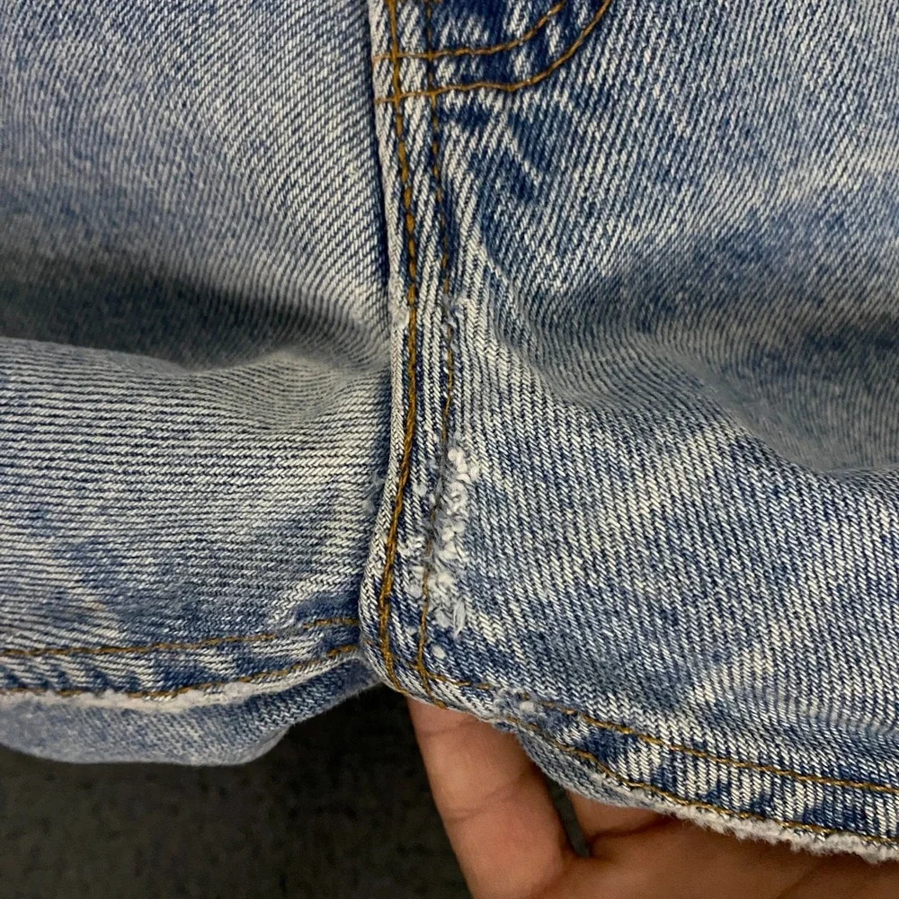 VTG 90s Levis 517 Jeans FITS 36x31 Orang Tab Bootcut Light Wash Blue Distressed